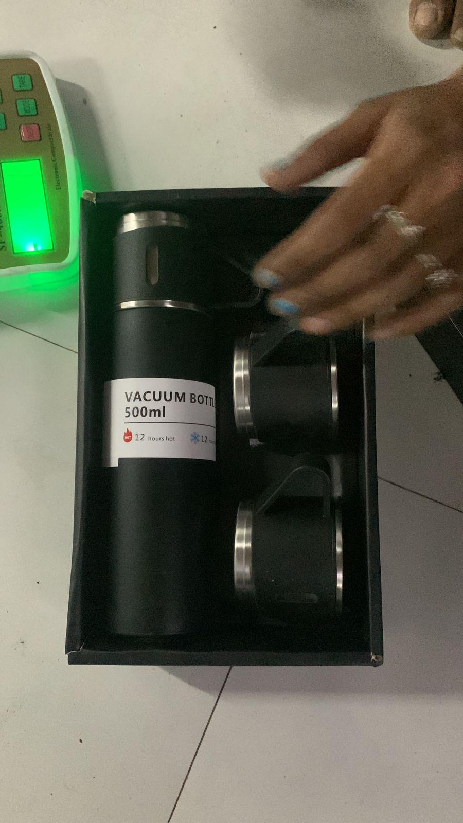 Stainless Steel Vacuum Flask Travel Water Bottle - Instagrab.Shop Stainless Steel Vacuum Flask Travel Water Bottle